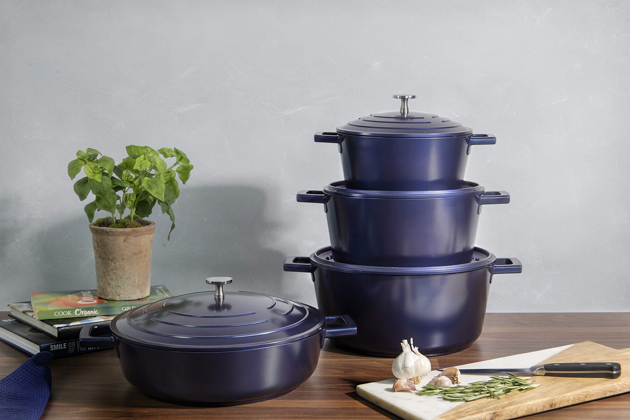 MasterClass Shallow Casserole Dish with Lid - 4 Litre, 28 cm, Lightweight Cast Aluminium, Blue 9