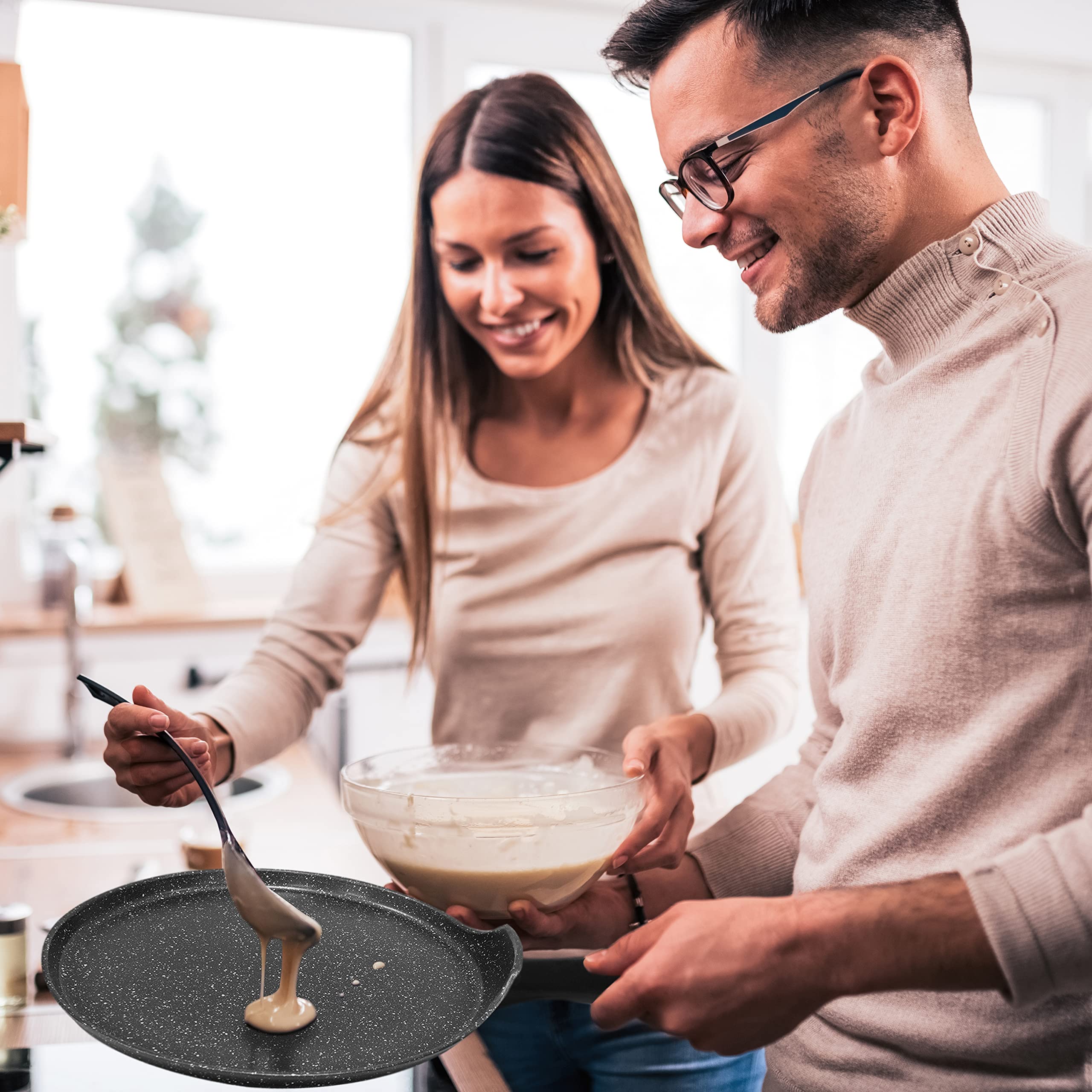 Blackmoor 26cm Non-Stick Pancake Pan - Suitable for Induction, Gas, Electric Hobs | Black 8