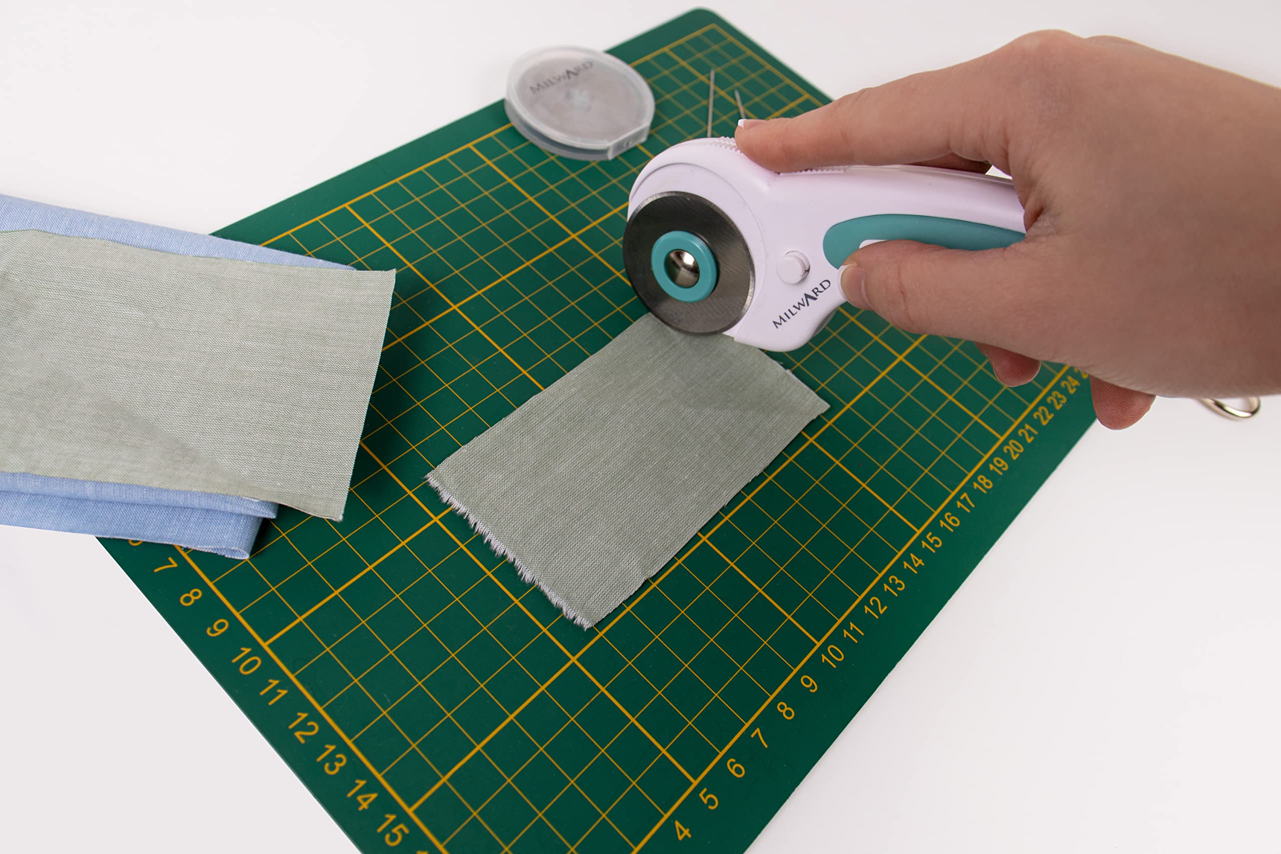 Milward 45mm Rotary Cutter for Fabric - Includes 5 Spare Steel Blades | Ergonomic Design 7