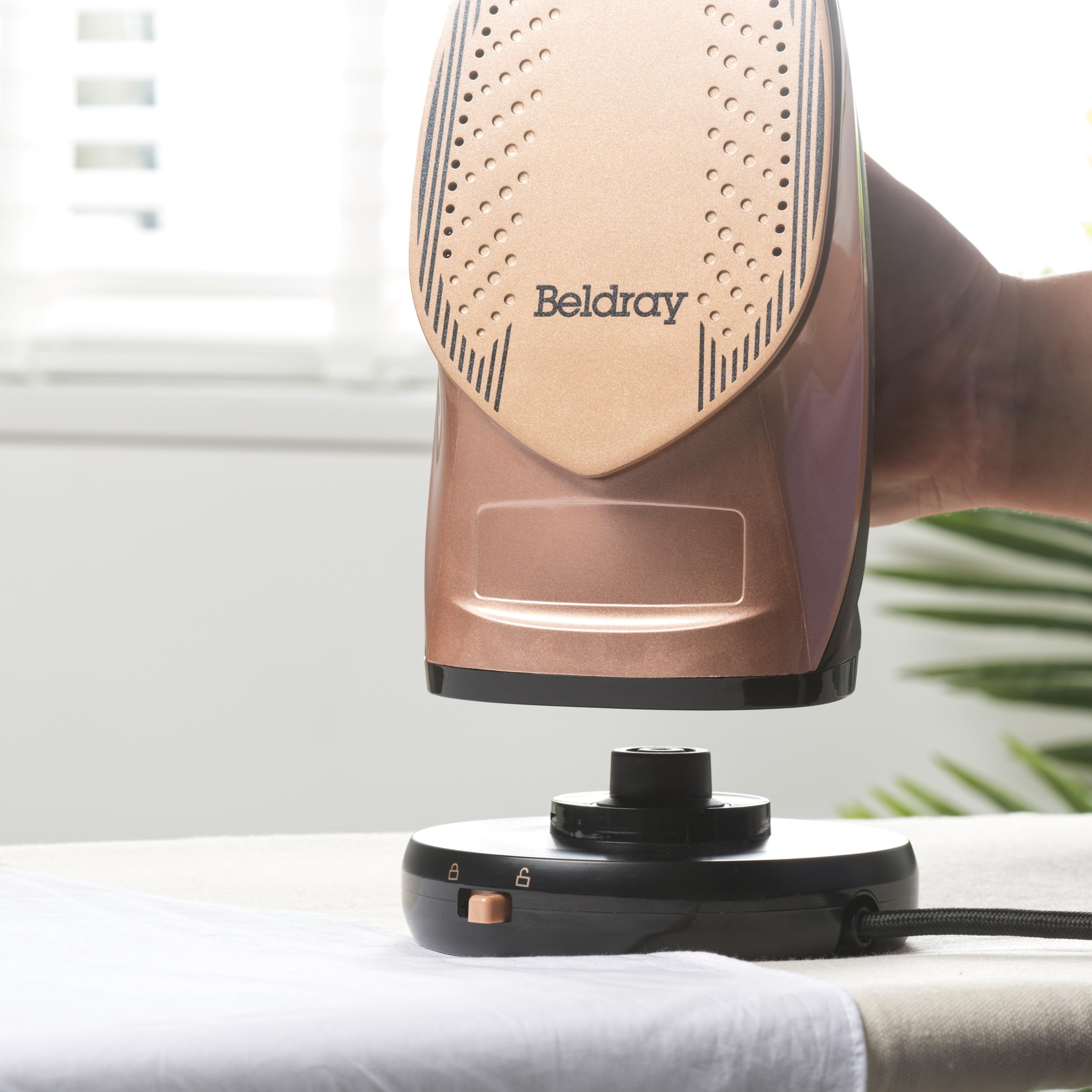 Beldray 2 in 1 Cordless Steam Iron - Corded or Cordless Use | 230ml Tank | Ceramic Soleplate 7