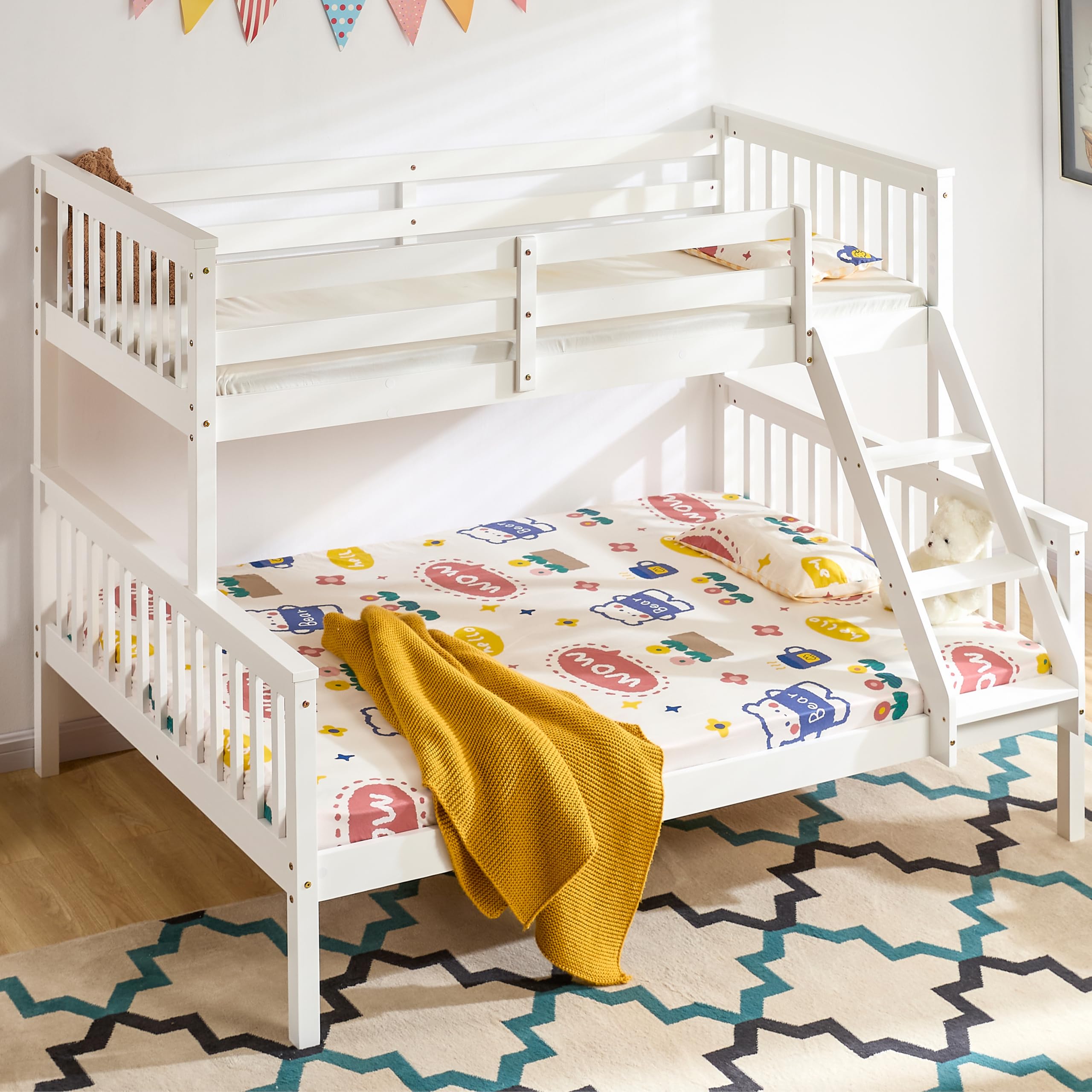 Vida Designs Milan Triple Sleeper Bunk Bed - Sleeps Three | White | Pine Wood 3