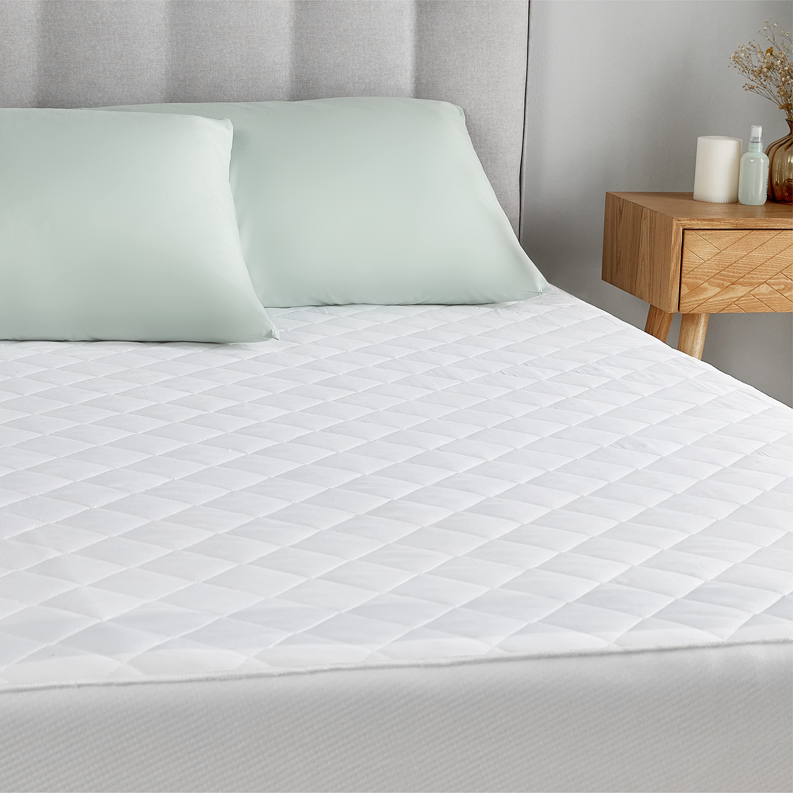 Silentnight Anti Allergy Mattress Protector - Single Size, Microfibre, Machine Washable 1