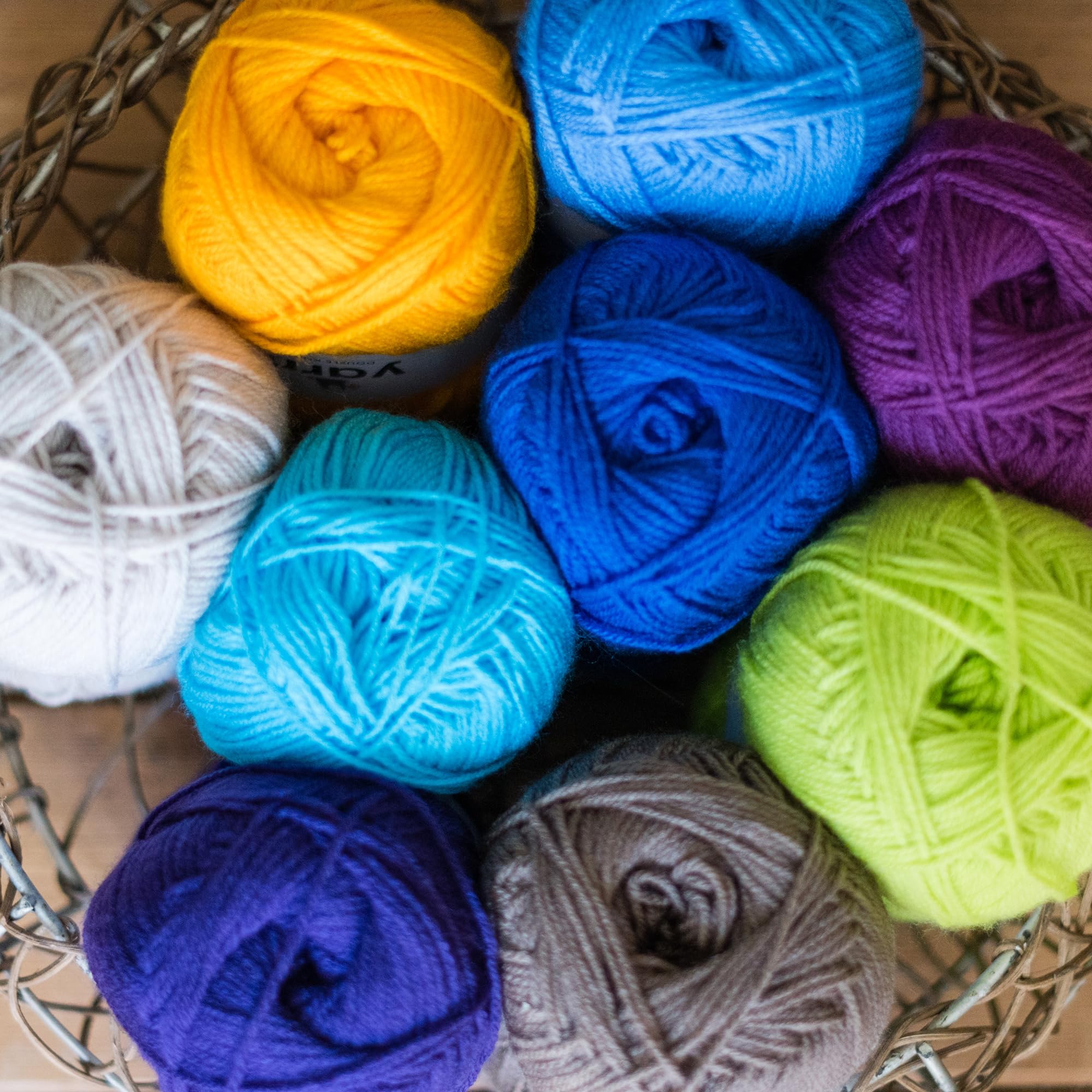 KORBOND DK Yarn - Emerald Green 100g Acrylic Wool | 290m Double Knit | Hypoallergenic 7