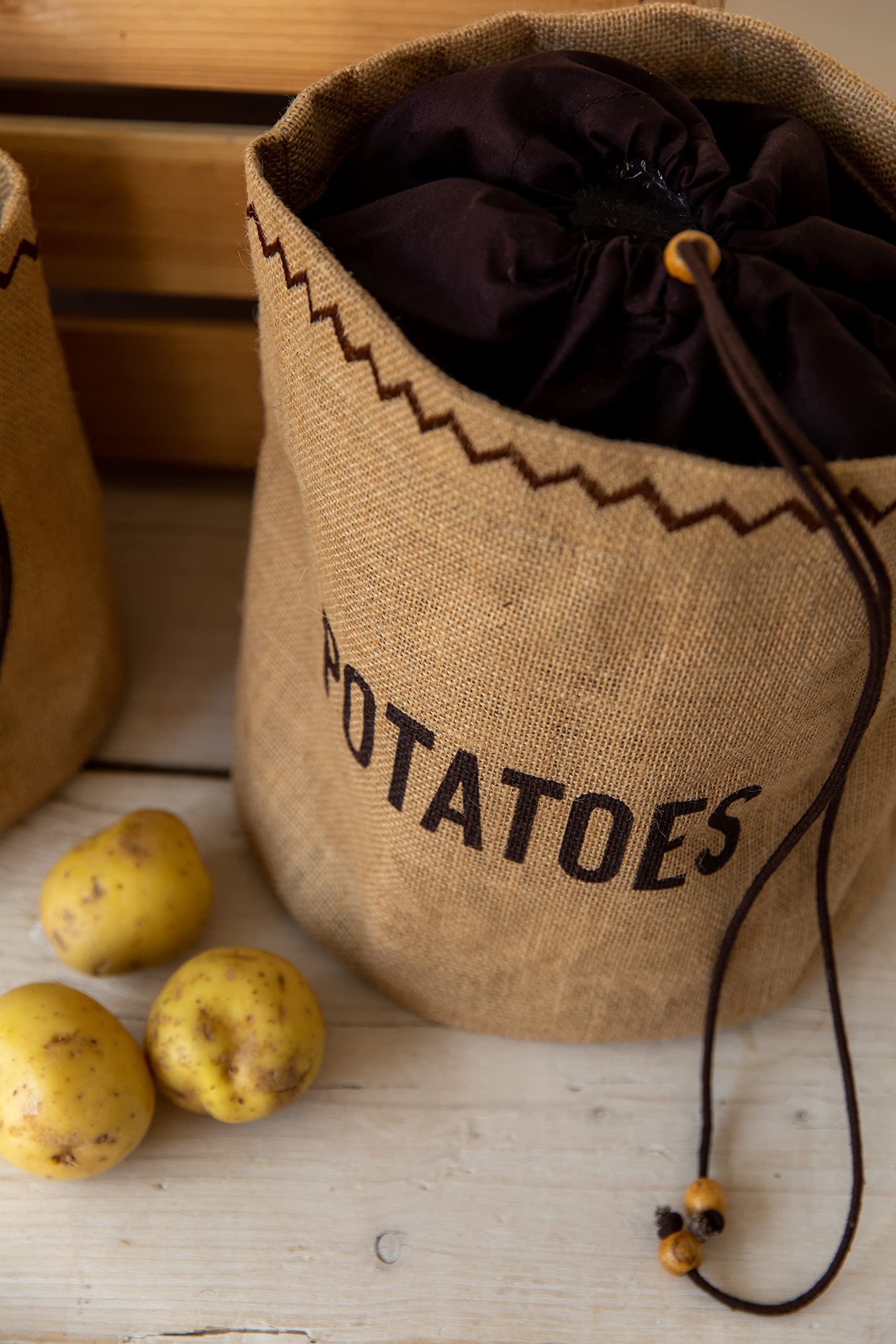 KitchenCraft Natural Elements Potato Storage Bag - Hessian with Blackout Lining | 24 x 24 cm | Brown 6