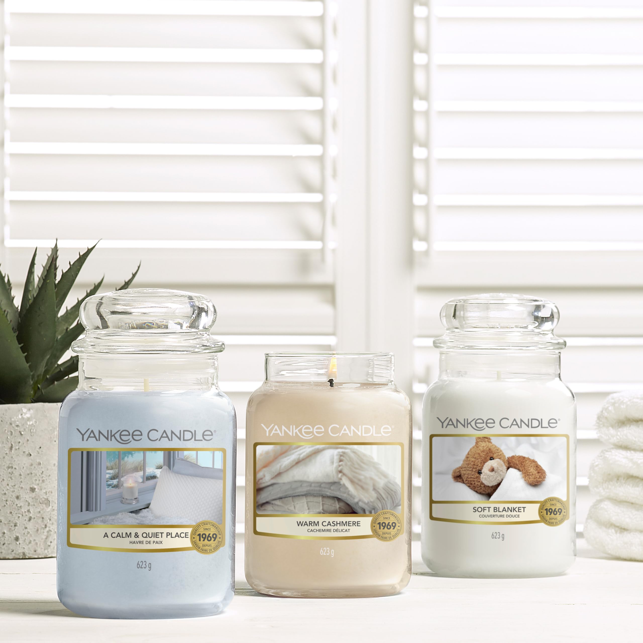 Yankee Candle Soft Blanket Scented Candle - Large Jar | Up to 150 Hours Burn Time | Cream 5