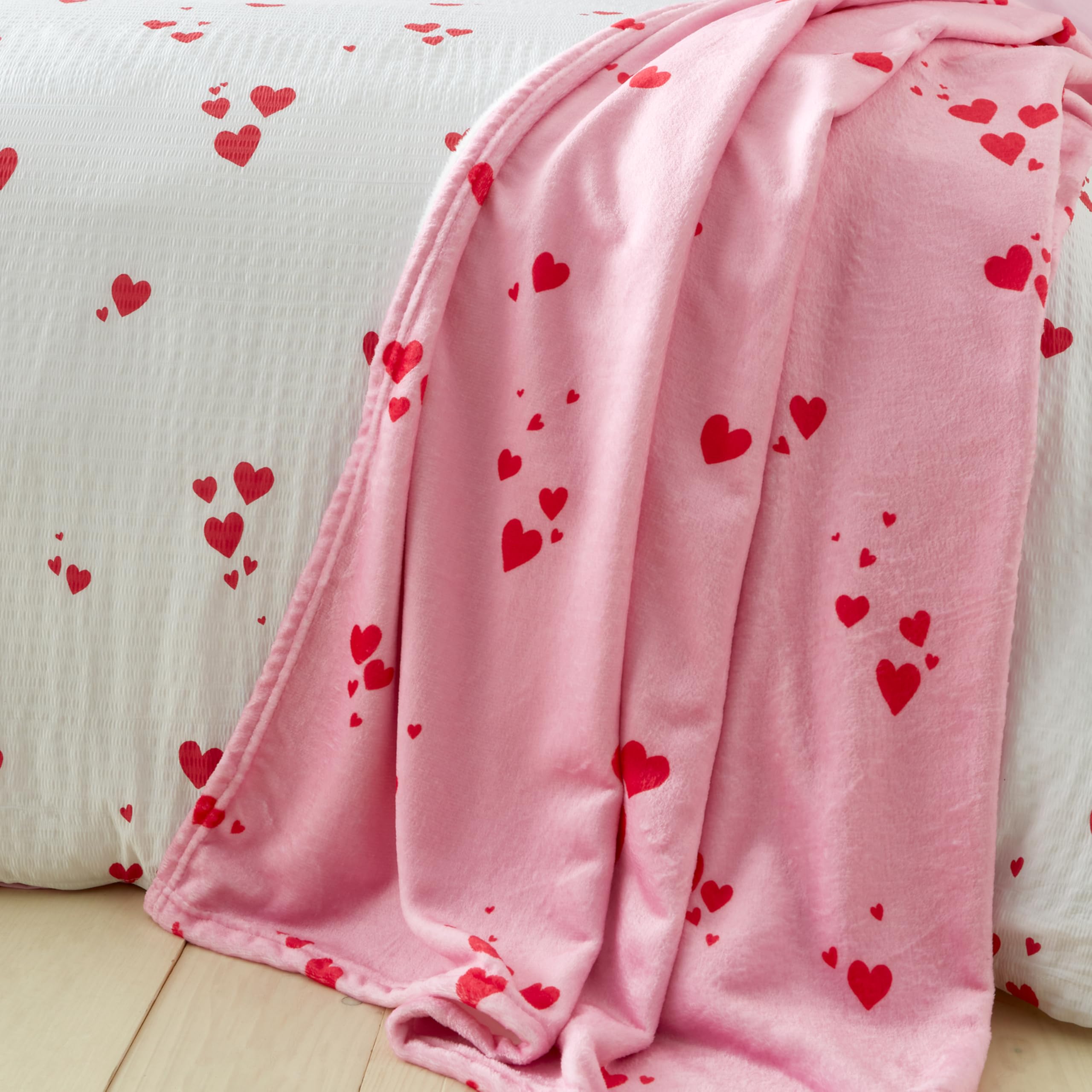 Catherine Lansfield Heart Cosy Fleece Oversized Throw Blanket | 200x240cm | Pink Polyester 2