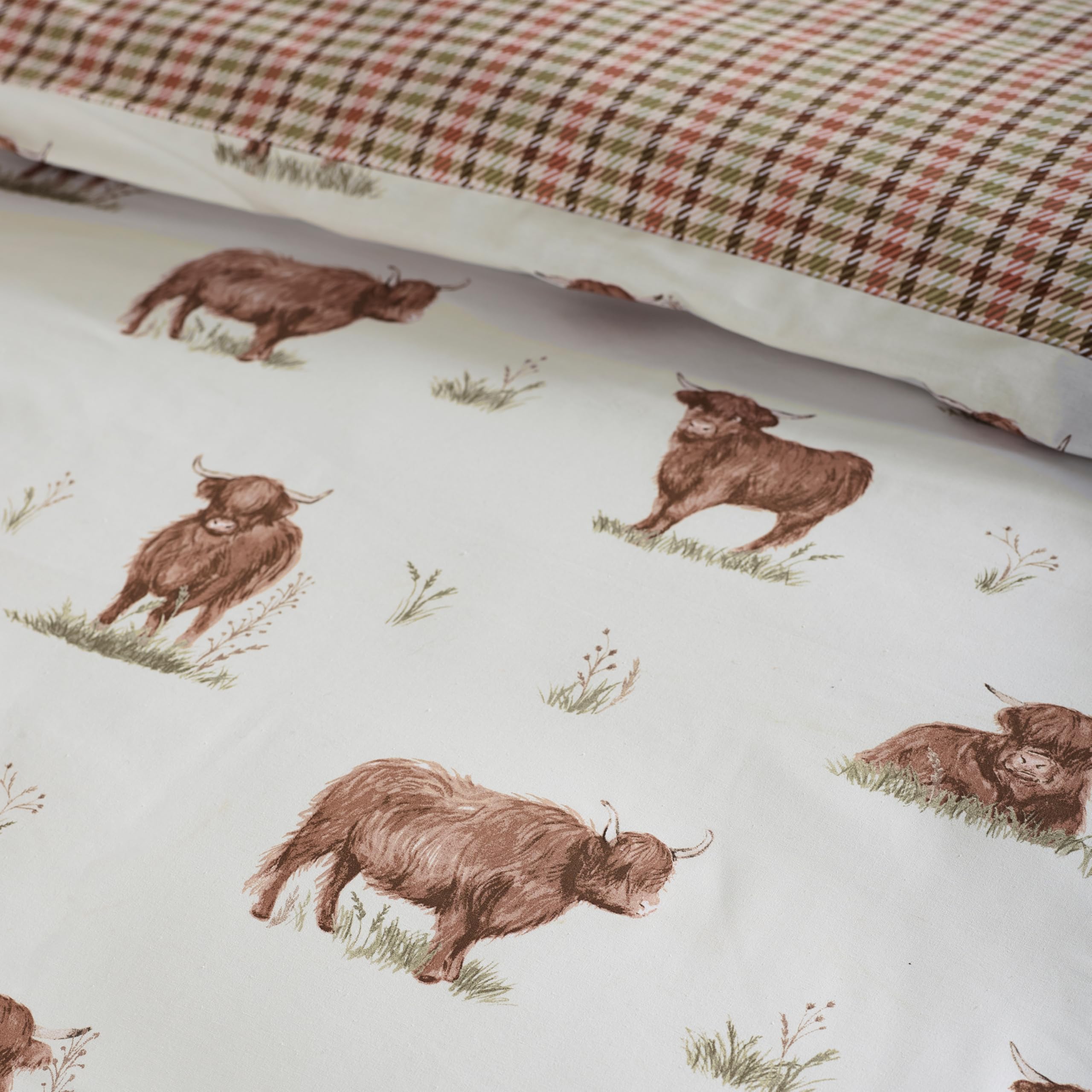 Catherine Lansfield Angus Highland Cow Reversible King Duvet Cover Set | Polycotton | Natural 4