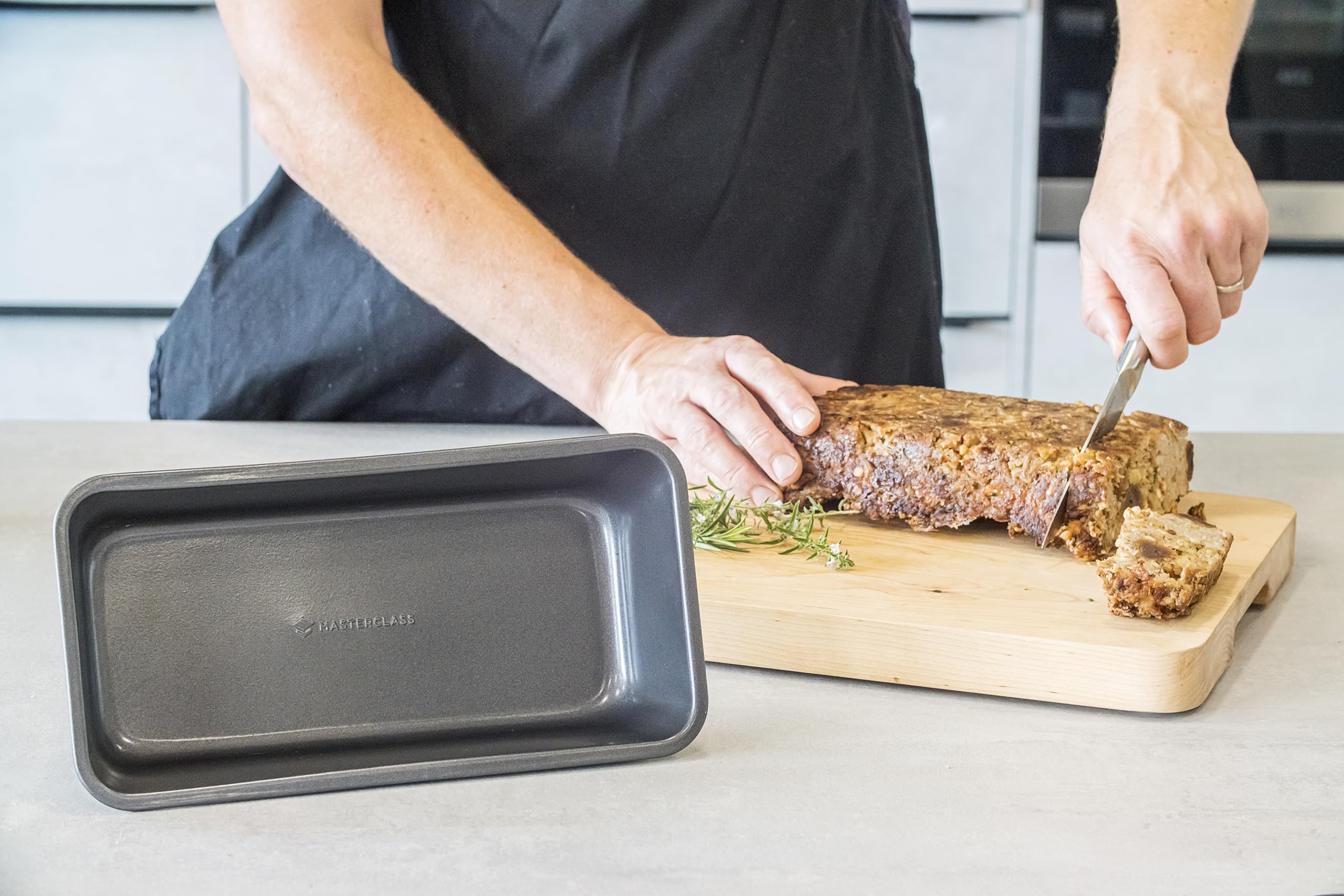 MasterClass KCMCHB8 3lb Loaf Tin - Heavy Duty Carbon Steel | 28 x 13cm | Oven Safe to 220°C 3