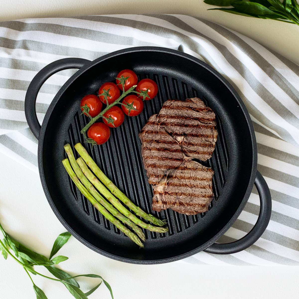 joeji's Kitchen Forever Pan - 27cm Non-Stick Cast Aluminium Griddle Pan with Lid 5