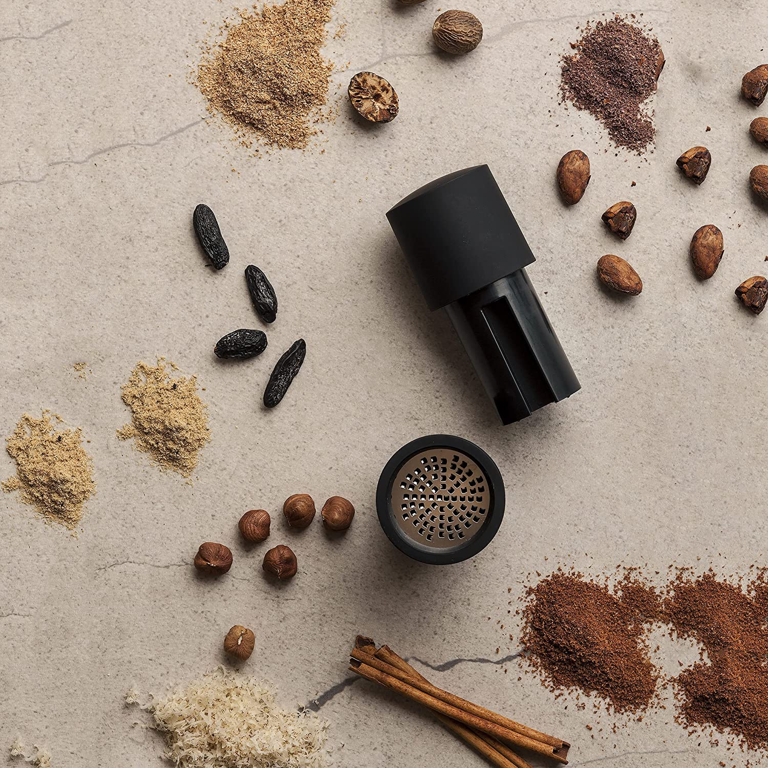 Microplane Spice Mill Black for Nutmeg Cinnamon Tonka Beans | Ultra-Sharp Stainless Steel Blade 9
