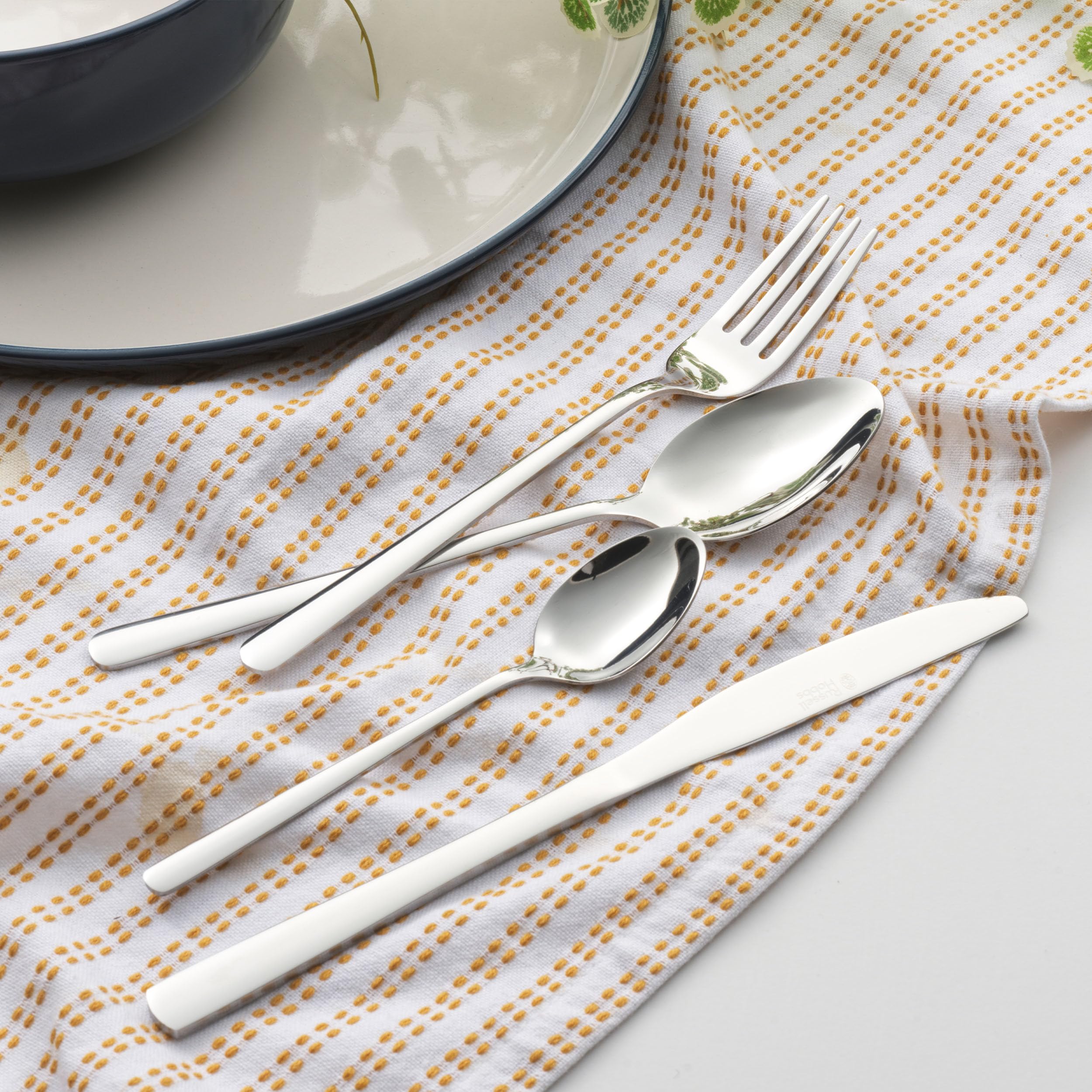 Russell Hobbs Vienna 24 Piece Stainless Steel Cutlery Set for 6 People | Mirror Polish Finish 5