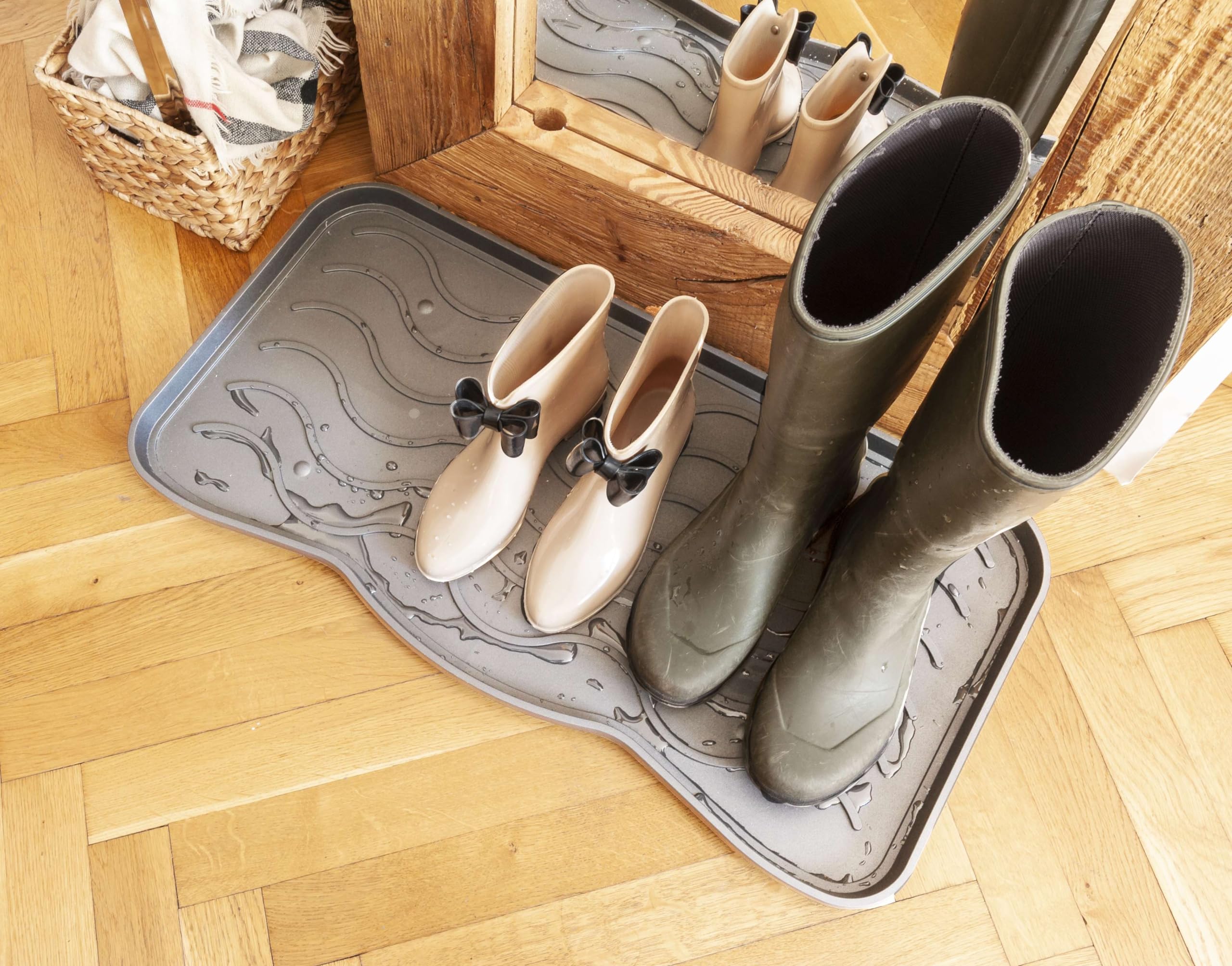 Nicoman Plastic Boot Tray - Durable, Non-Slip, Multipurpose Storage | 750x390mm | Plain Black 3