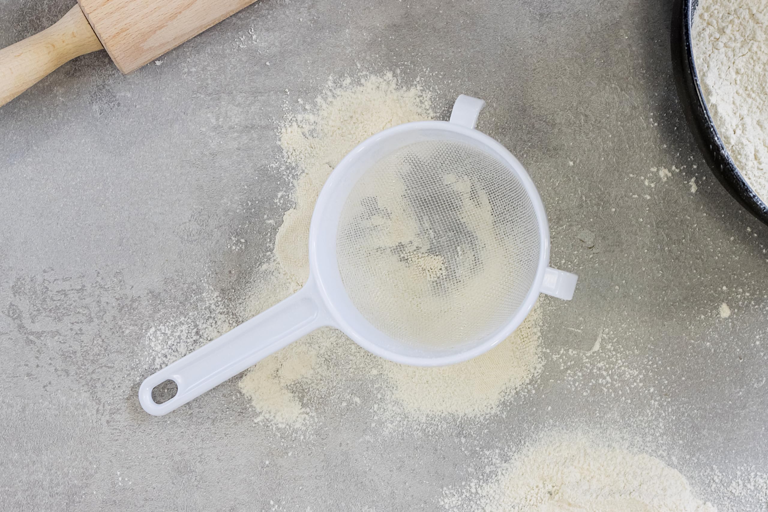 KitchenCraft Plastic Sieve with Heat Resistant Nylon Mesh - 12cm (4.5 Inch) Size, White 4