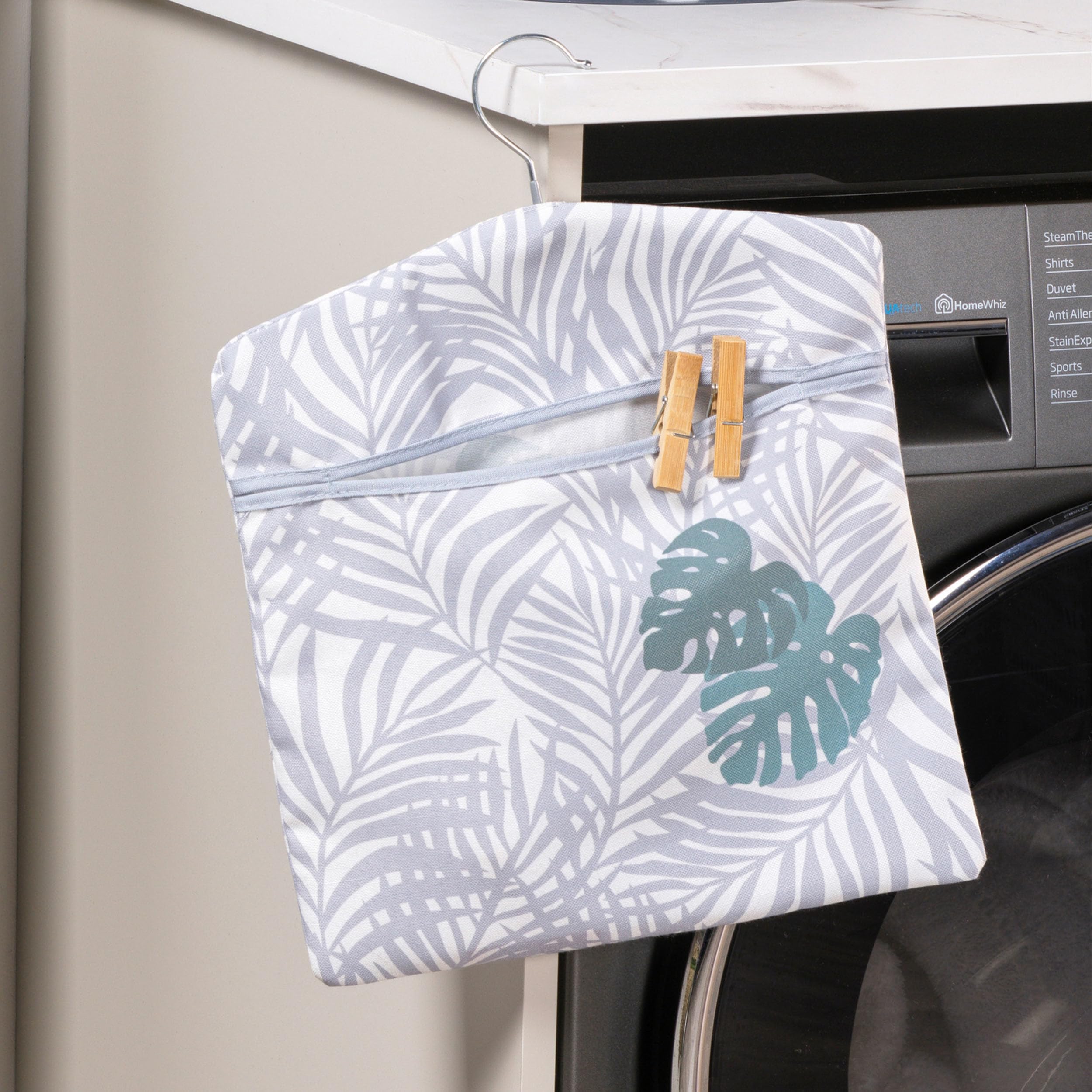 Beldray Palm Leaf Print Peg Bag - Holds up to 100 Pegs | Reusable Indoor/Outdoor Storage | 33 x 30 cm 4