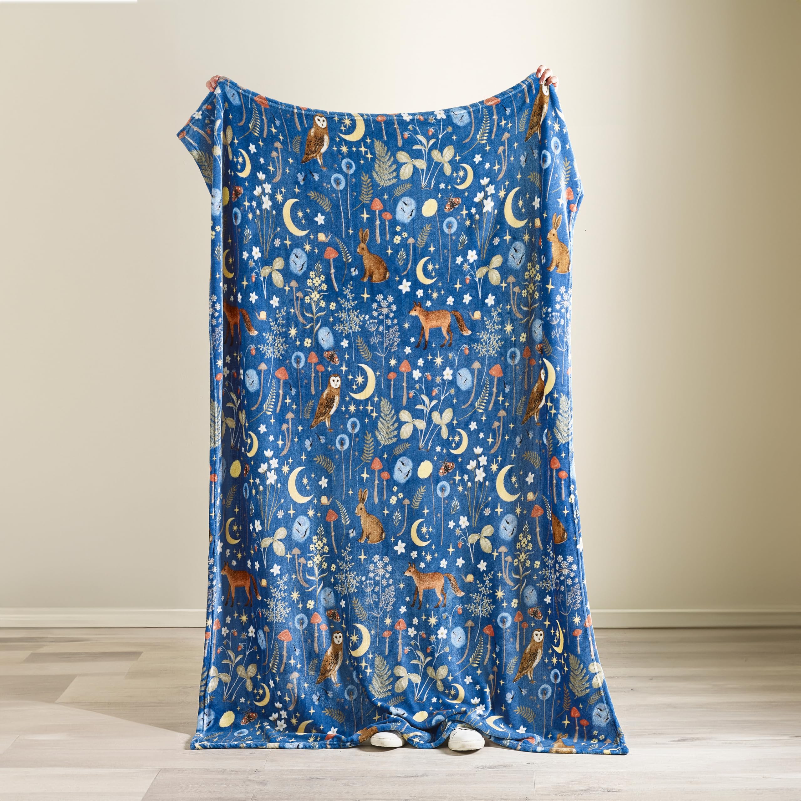 Catherine Lansfield Enchanted Twilight Animals Cosy Fleece Throw - 130x170cm Navy Blue 3