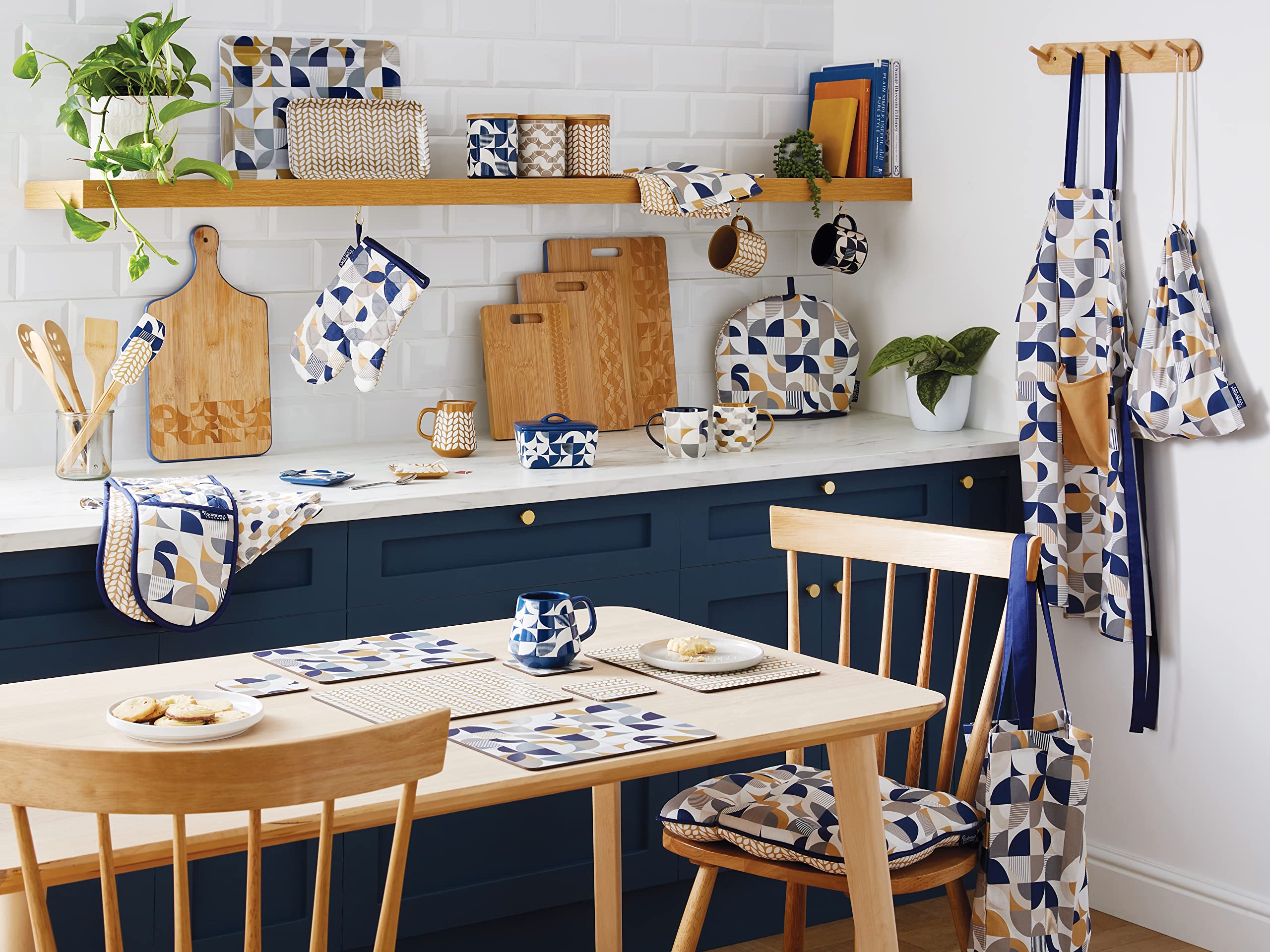 Cooksmart British Designed Pack of 3 Tea Towels | Baumwolle Material | Super Soft 4