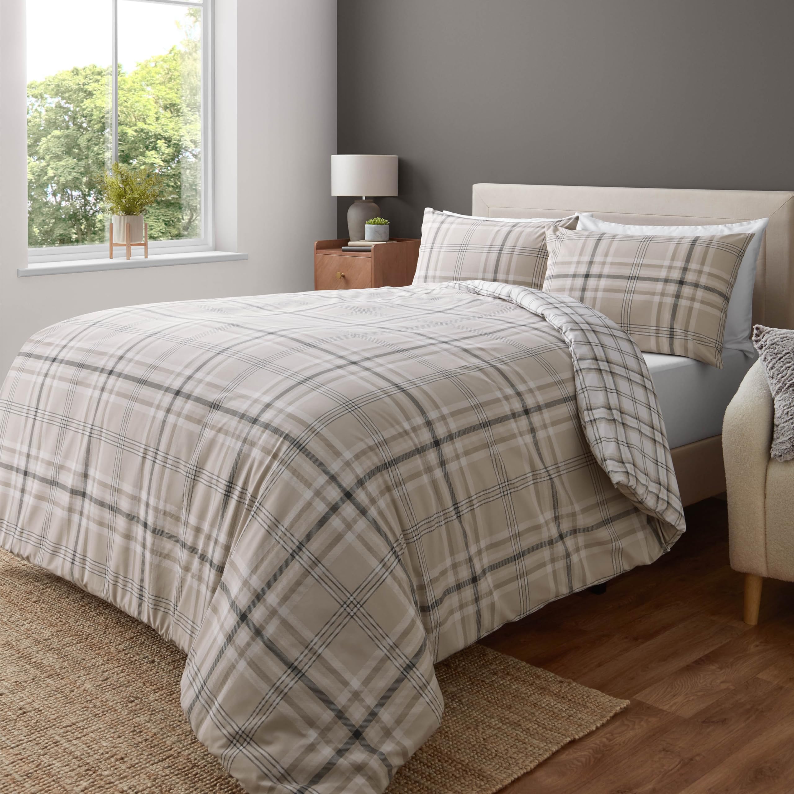 Catherine Lansfield Kelso Check Reversible Double Duvet Cover Set with 2 Pillowcases | 200x200 cm 1