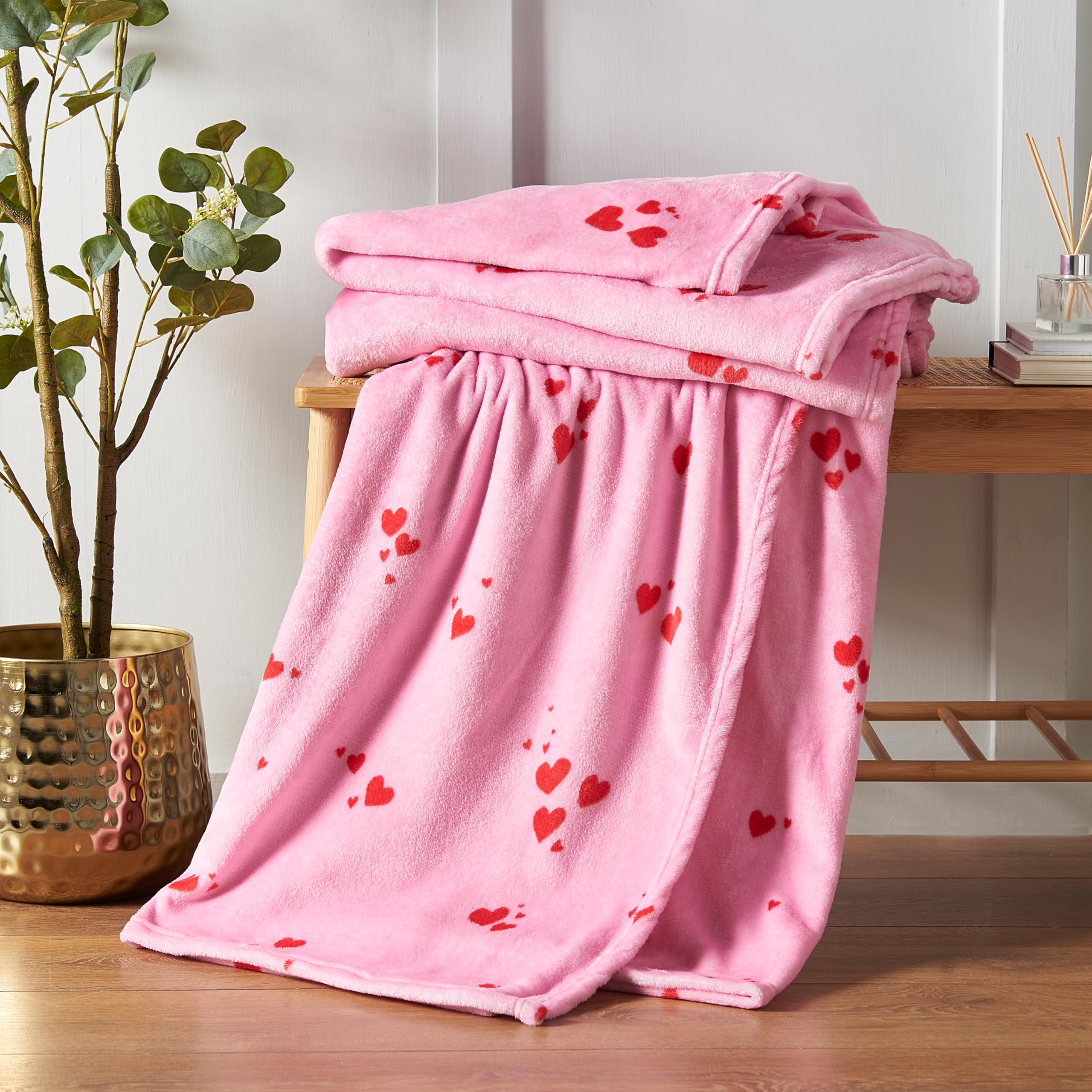 Catherine Lansfield Heart Cosy Fleece Oversized Throw Blanket | 200x240cm | Pink Polyester 1