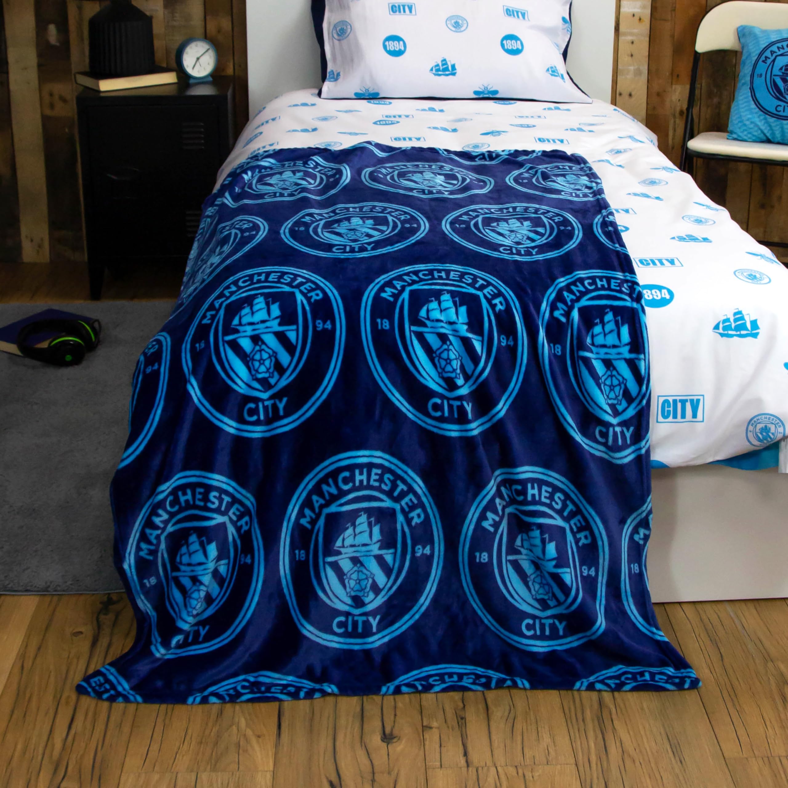 Character World Manchester City FC Fleece Throw Blanket - Officially Licensed | 100 x 150cm | 100% Polyester 4