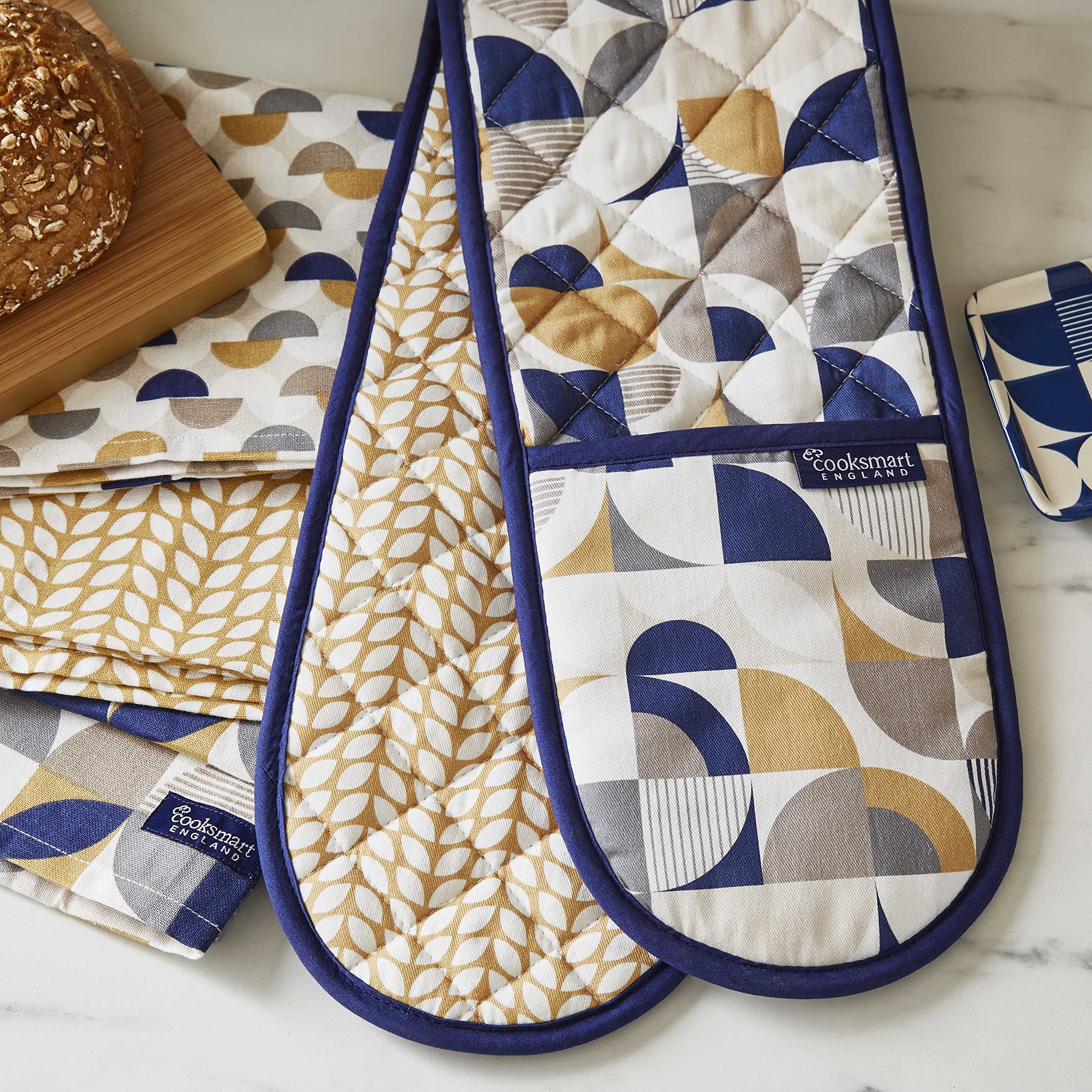 Cooksmart Double Oven Gloves - Heat Resistant Protection | Bauhaus Geo | 2 Pack 3
